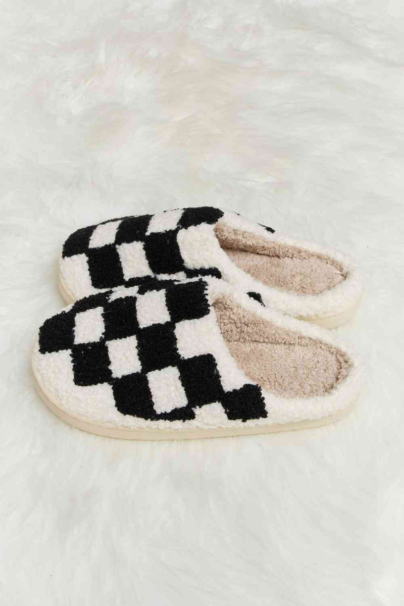 Checkered Print Slippers