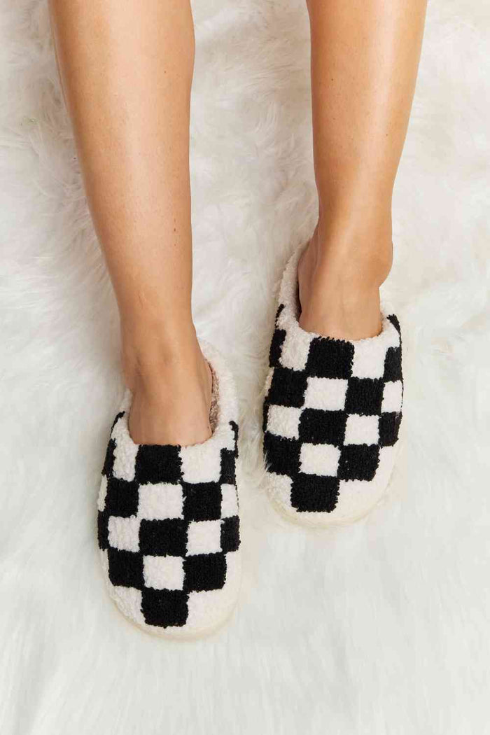 Checkered Print Slippers