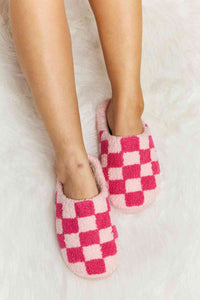 Checkered Print Slippers