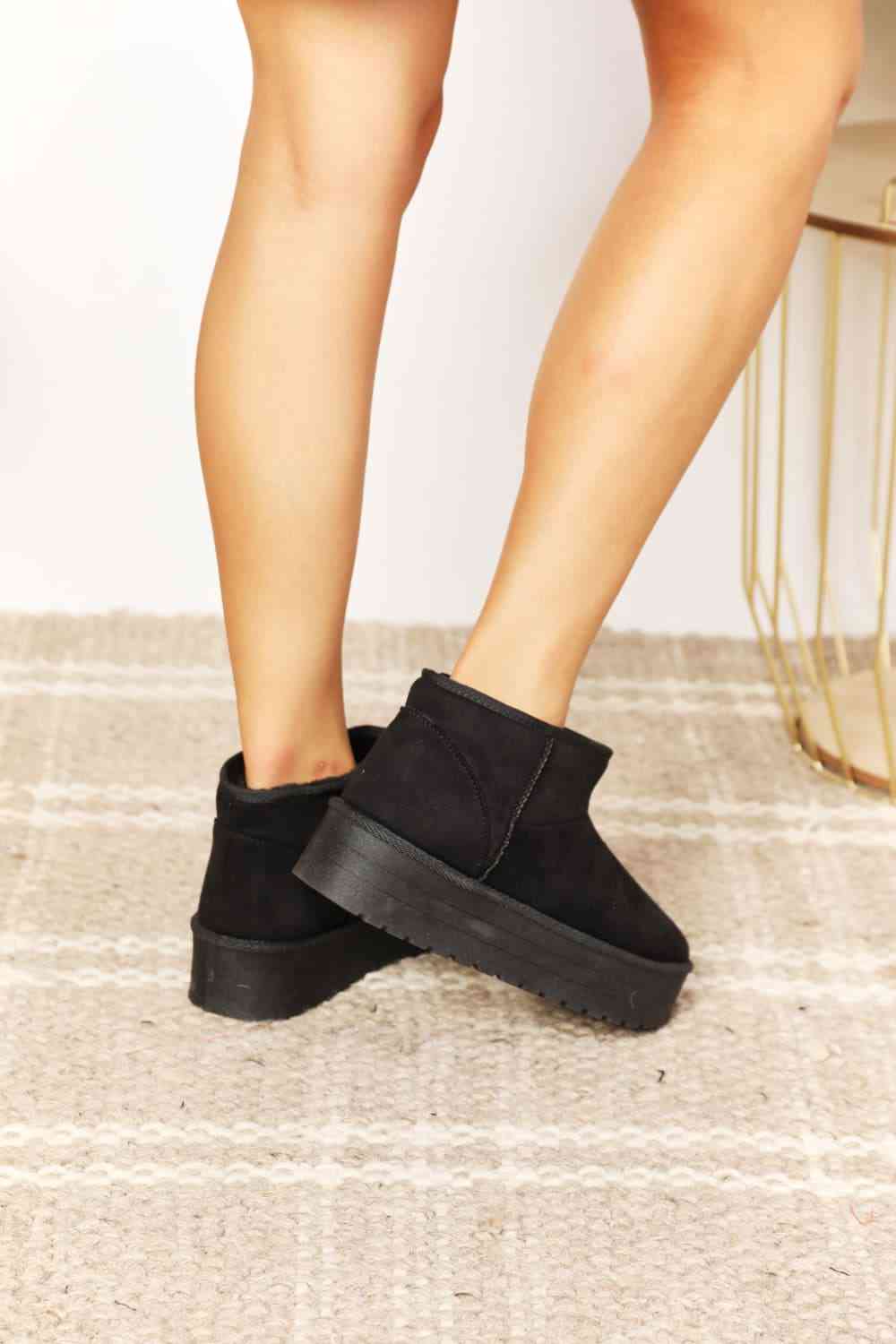 Women's Fleece Mini Boots