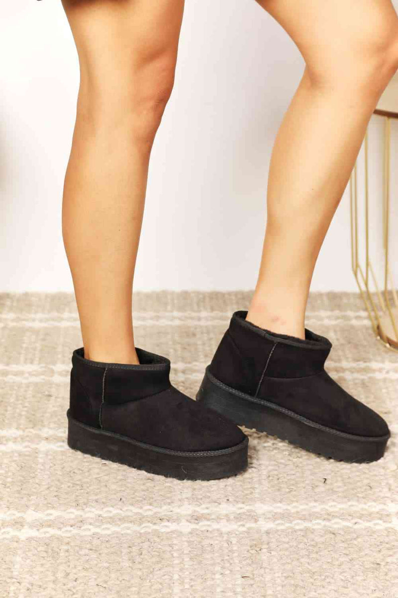 Women's Fleece Mini Boots