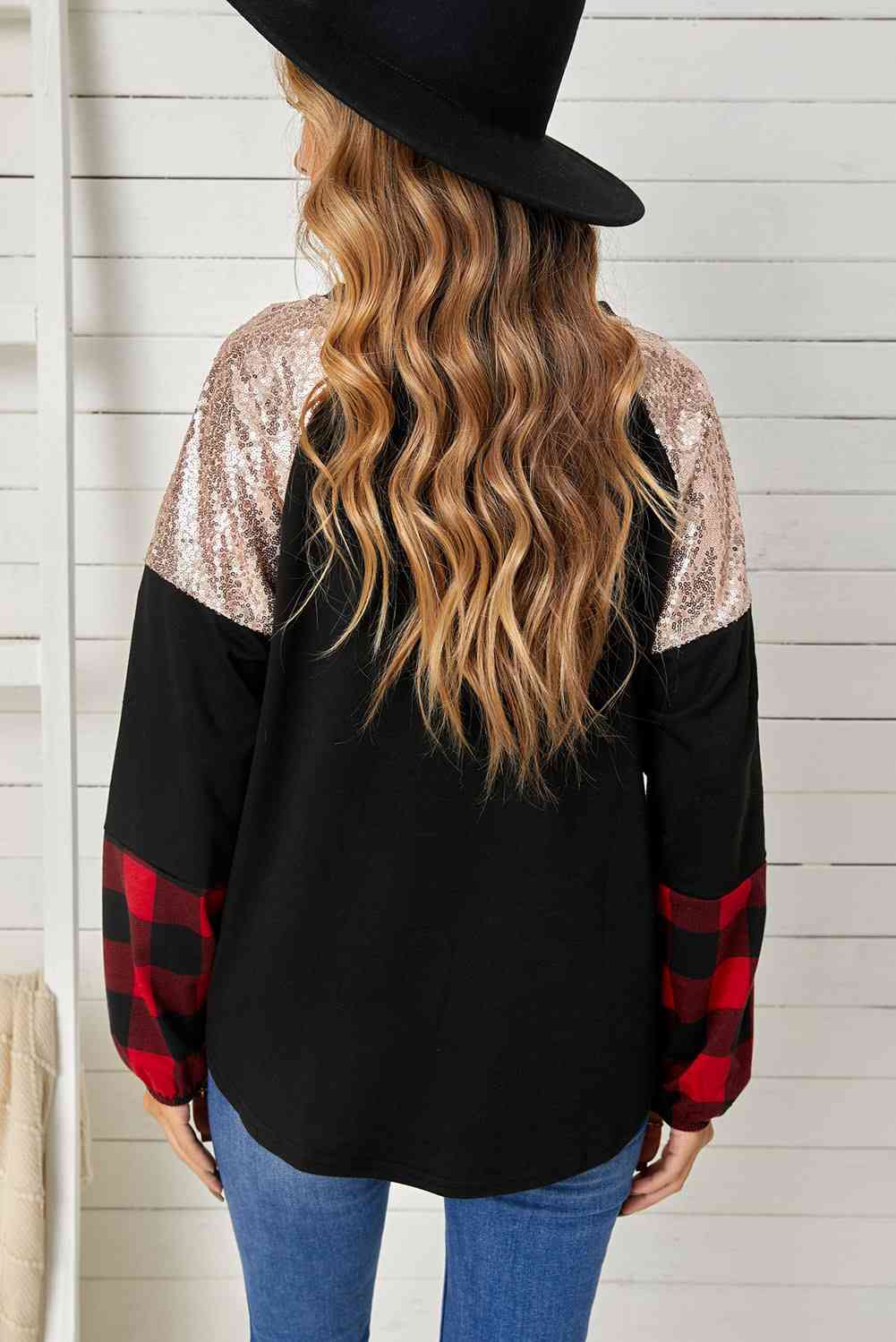 Black Round Neck Sweatshirt