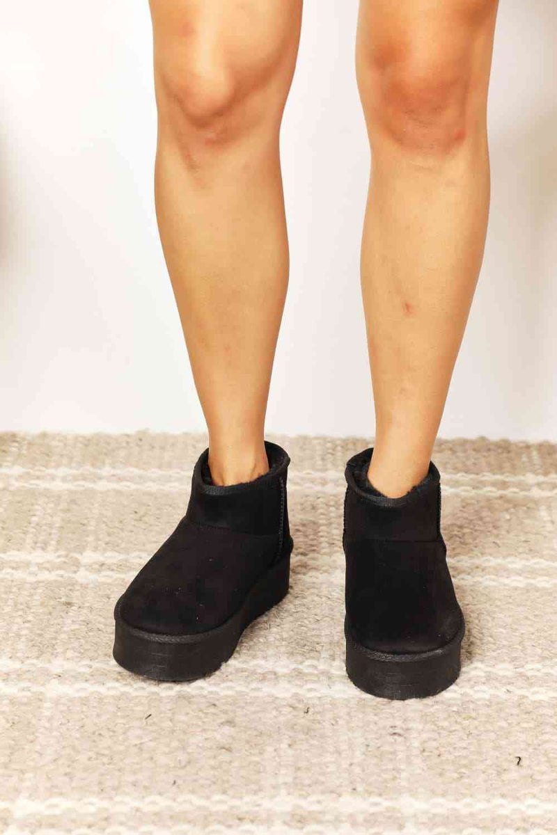 Women's Fleece Mini Boots